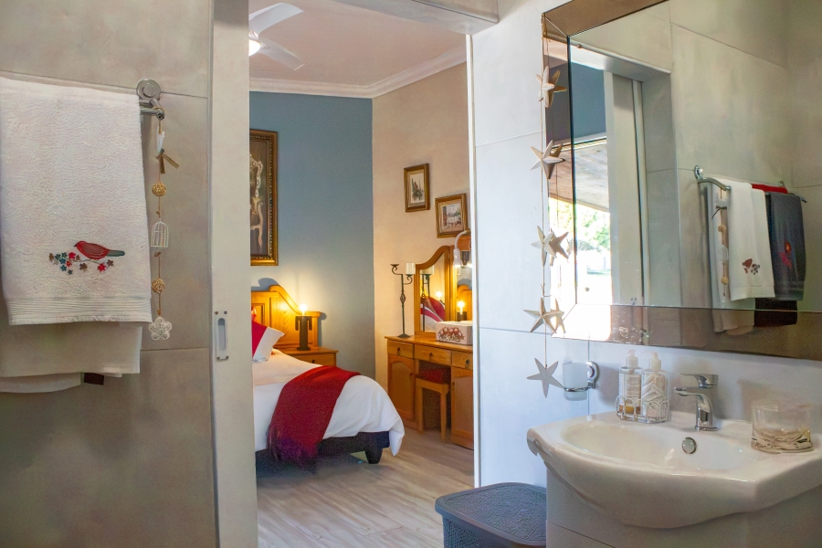 3 Bedroom Property for Sale in De Kelders Western Cape